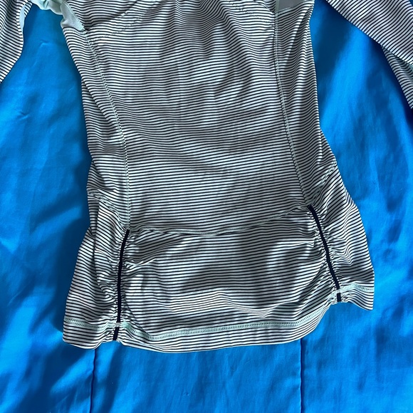 Lululemon 1/4th Zip Pull Over Jacket - Picture 4 of 4